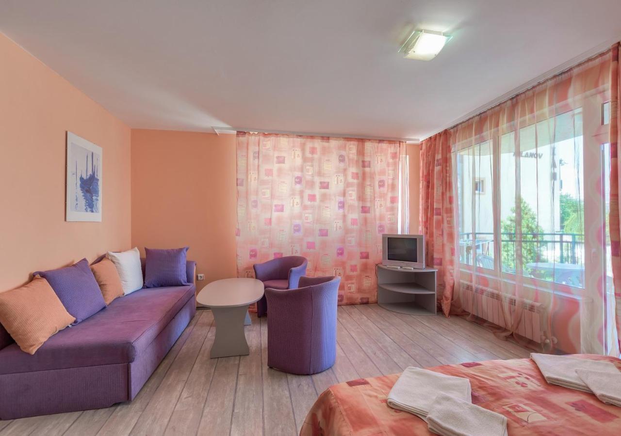 Hotel Fantastiko Ravda Равда Екстер'єр фото