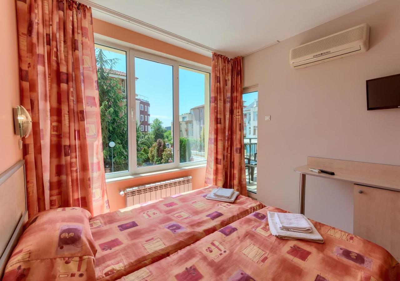 Hotel Fantastiko Ravda Равда Екстер'єр фото